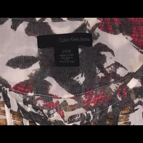 Calvin Klein long sleeve - Picture 2 of 4